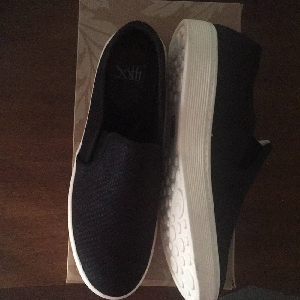 NEW Size 10 Black Snake Sneakers